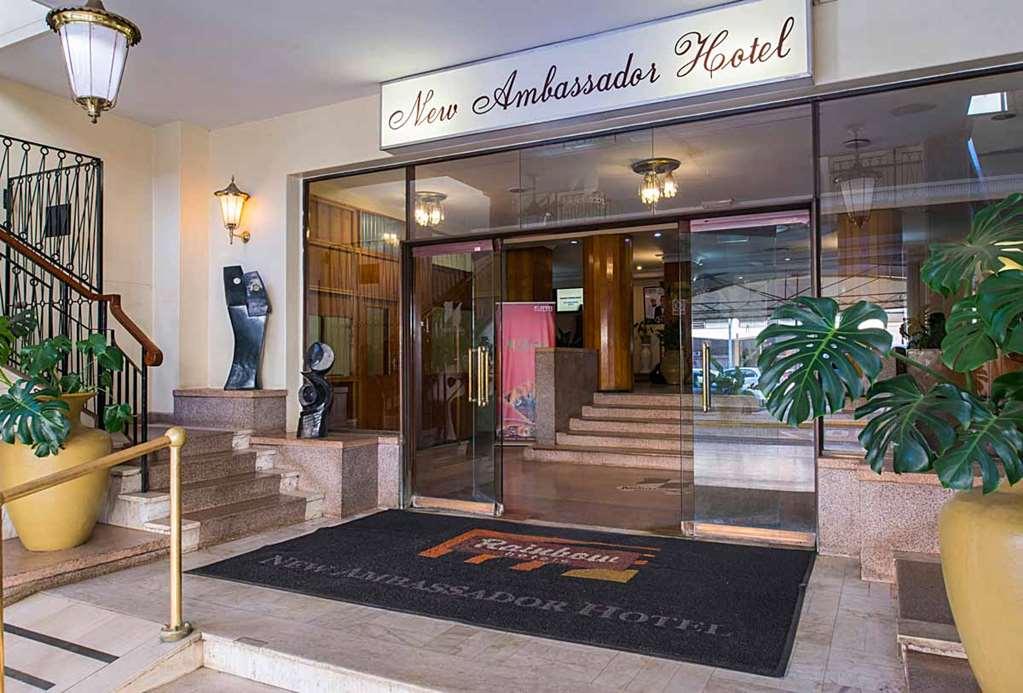 New Ambassador Hotel Harare Servicios foto