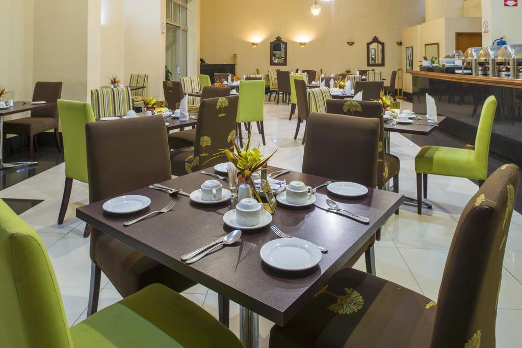 New Ambassador Hotel Harare Exterior foto